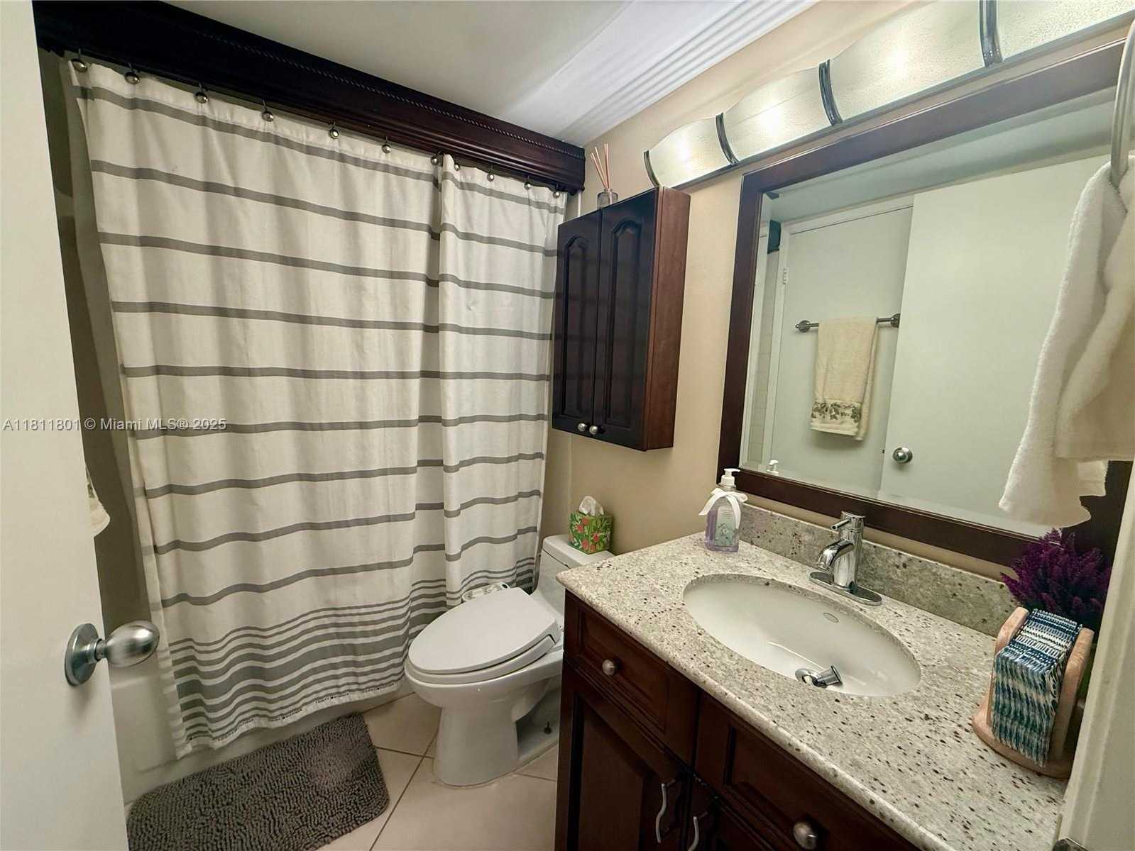 Small Image of 770 CLAUGHTON ISLAND DR #1101, Miami Number 10