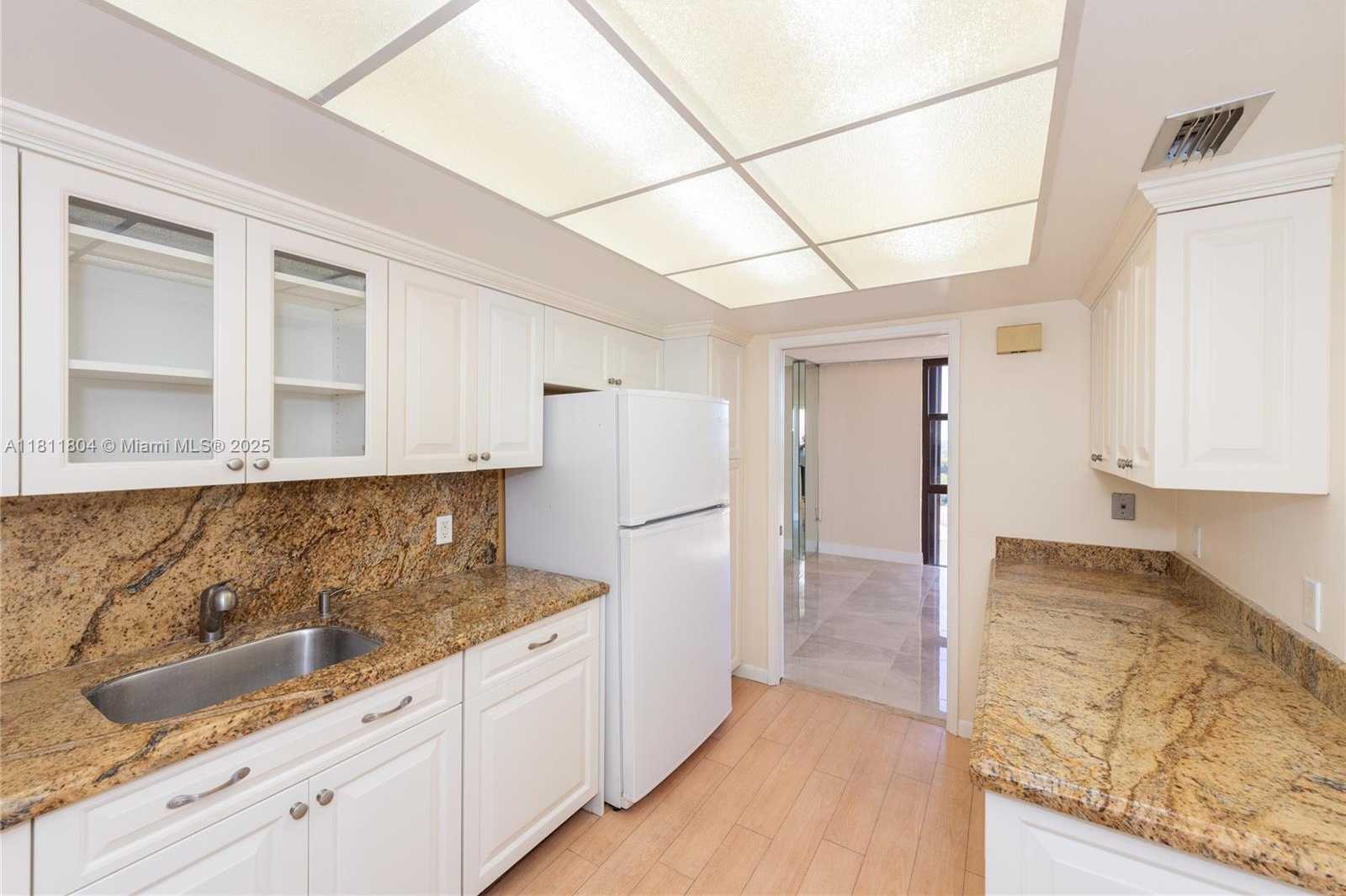 Small Image of 600 BILTMORE WAY #1014, Coral Gables Number 11