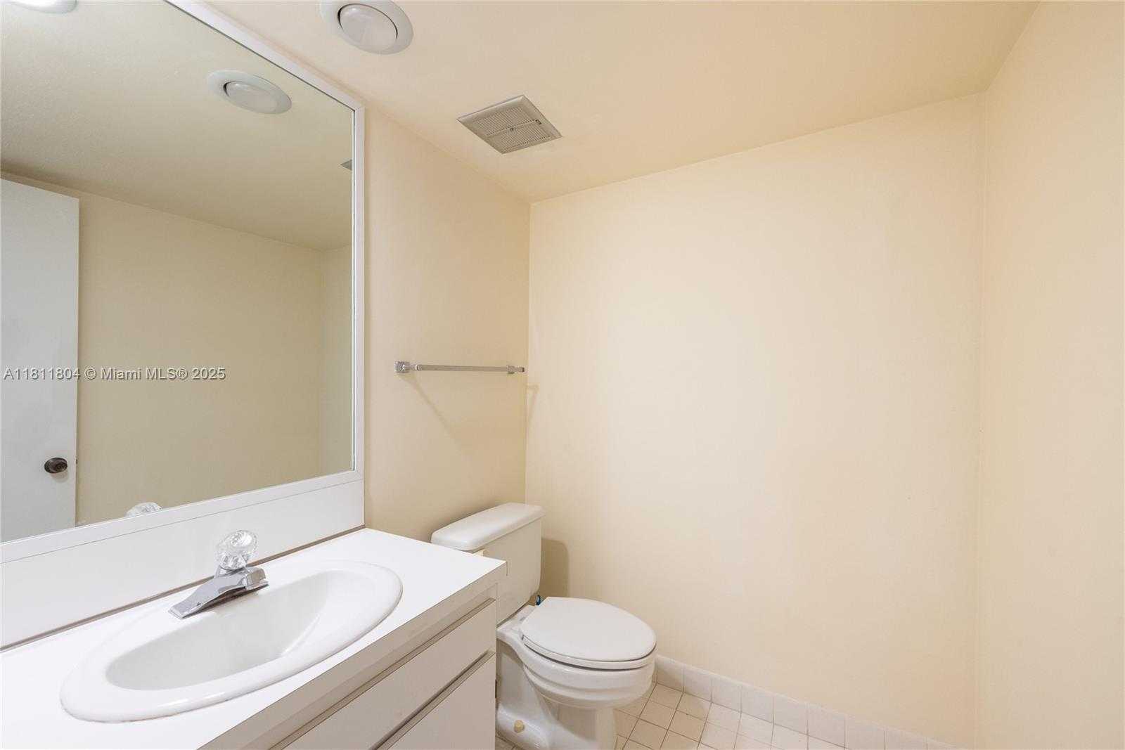 Small Image of 600 BILTMORE WAY #1014, Coral Gables Number 26