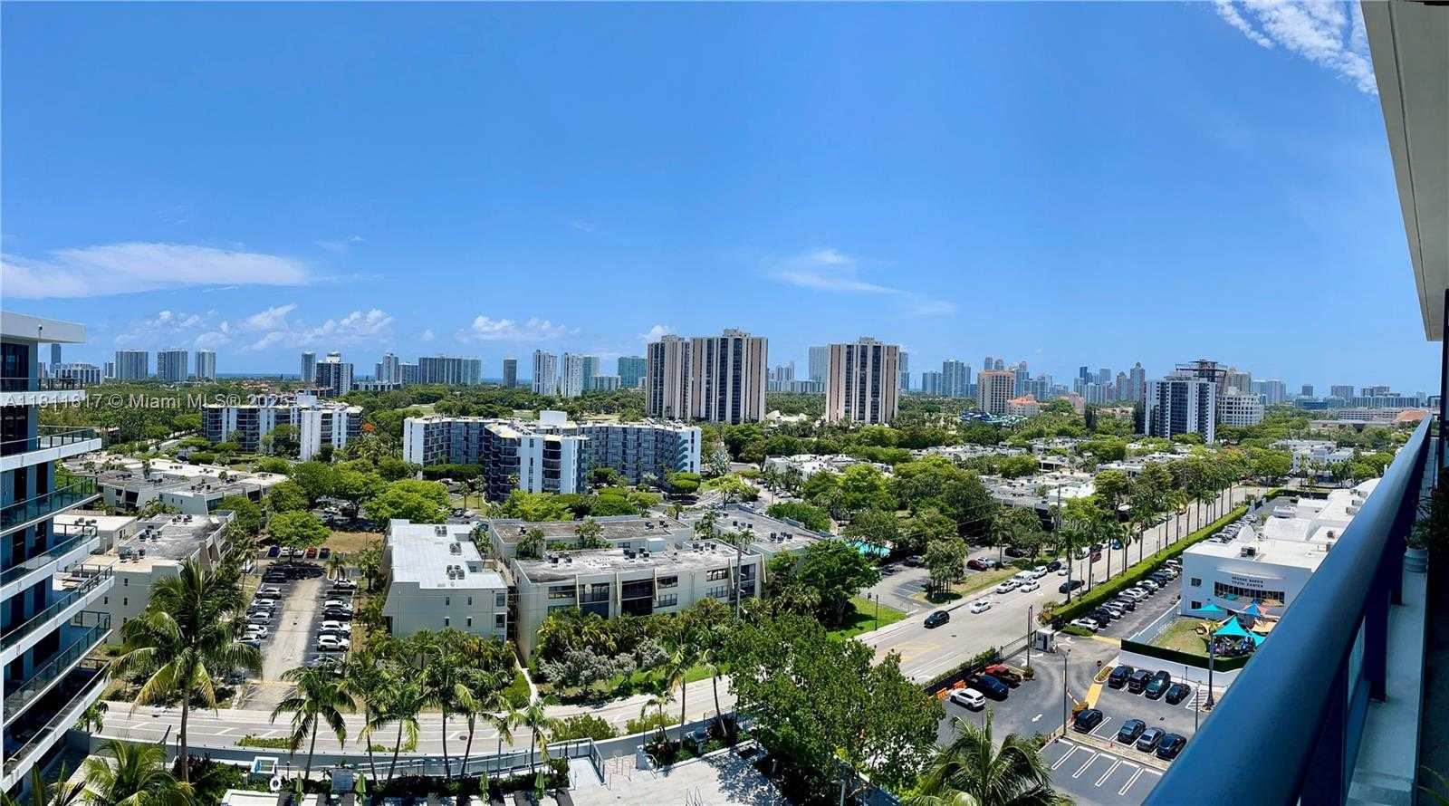 Small Image of Aventura Number 35