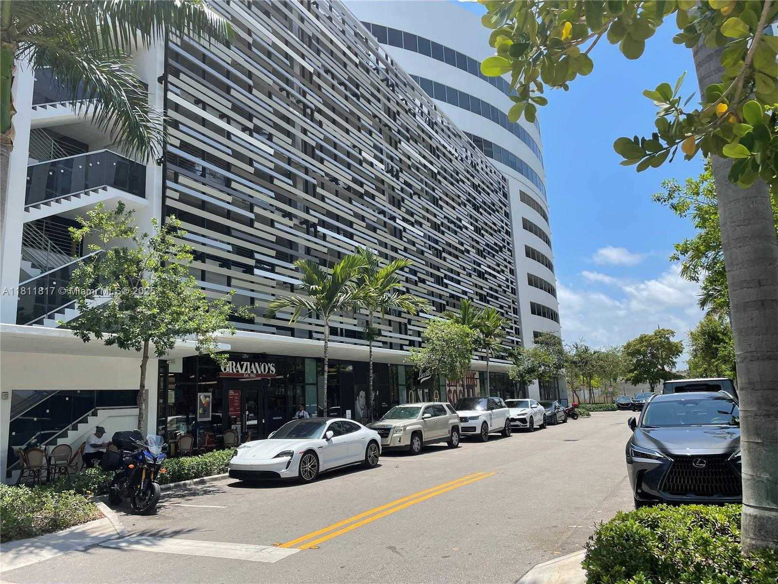 Small Image of Aventura Number 49