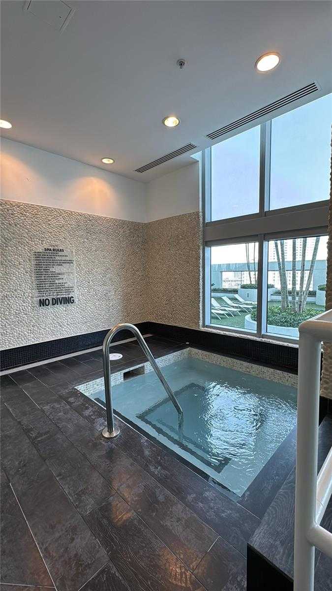 Small Image of 92 SOUTH WEST 3RD ST #4403, Miami Number 15