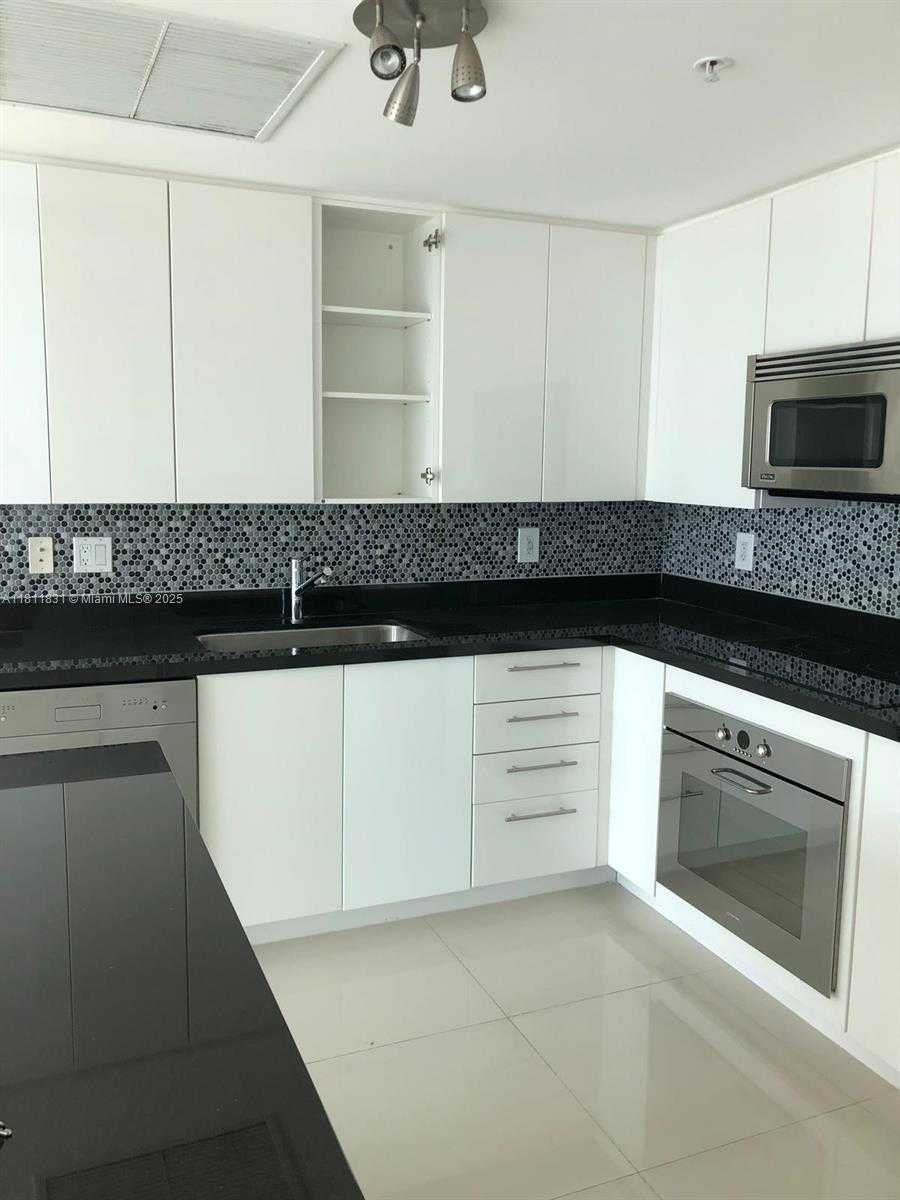 Small Image of 92 SOUTH WEST 3RD ST #4403, Miami Number 3