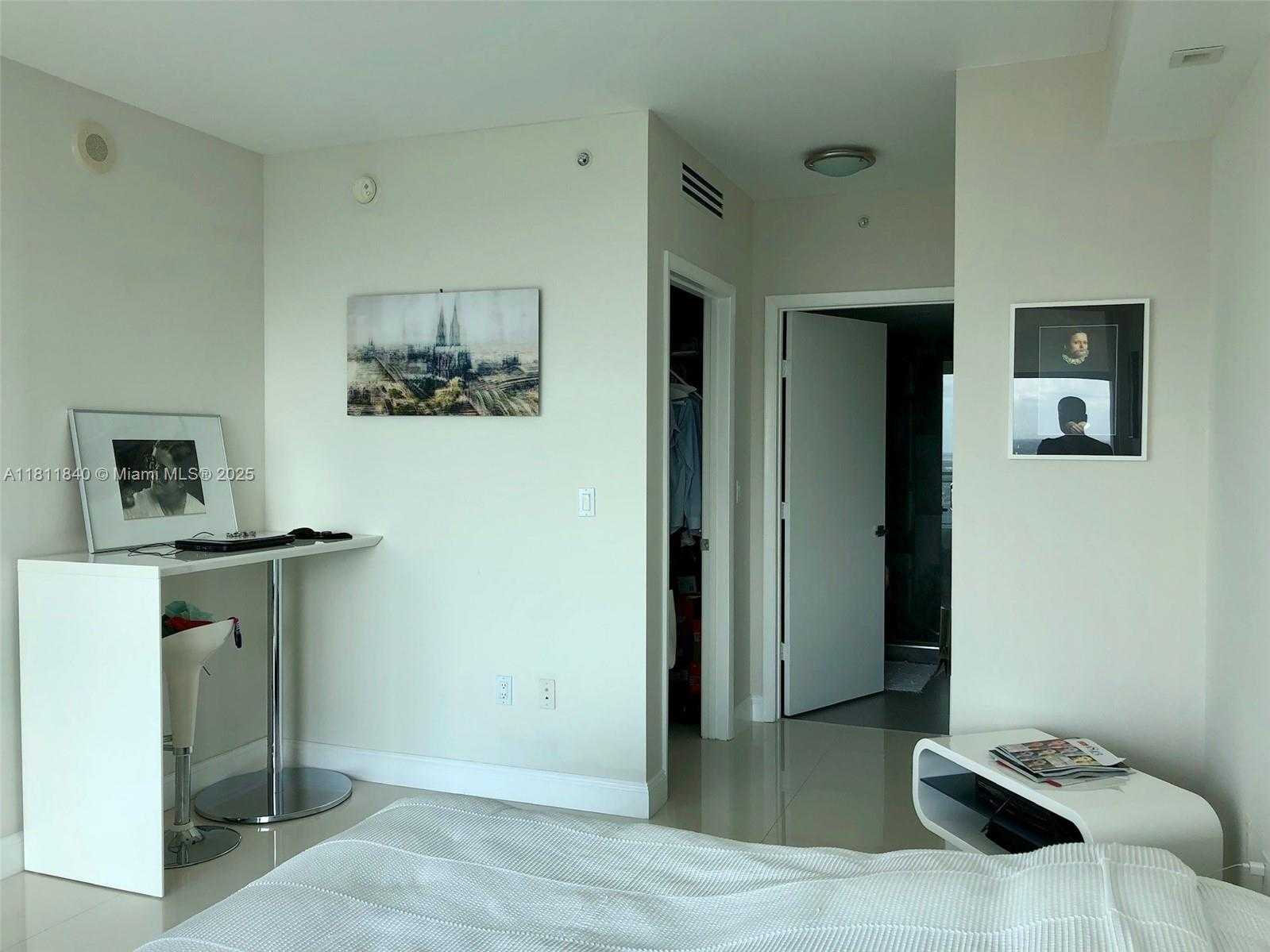 Small Image of 92 SOUTH WEST 3RD ST #3707, Miami Number 11