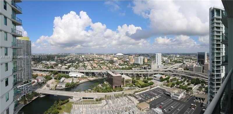 Small Image of 92 SOUTH WEST 3RD ST #3707, Miami Number 13