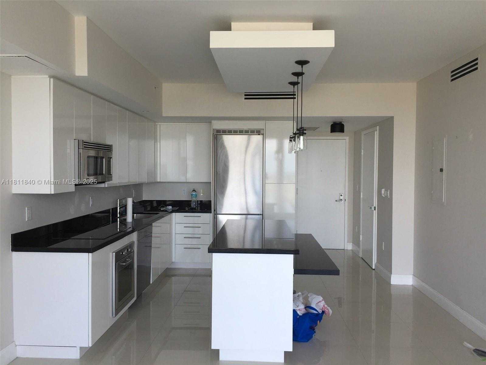 Small Image of 92 SOUTH WEST 3RD ST #3707, Miami Number 3