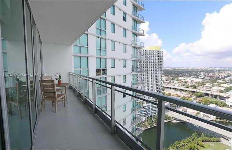 Small Image of 92 SOUTH WEST 3RD ST #3707, Miami Number 7