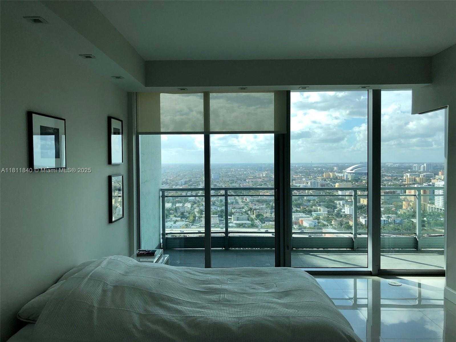 Small Image of 92 SOUTH WEST 3RD ST #3707, Miami Number 9