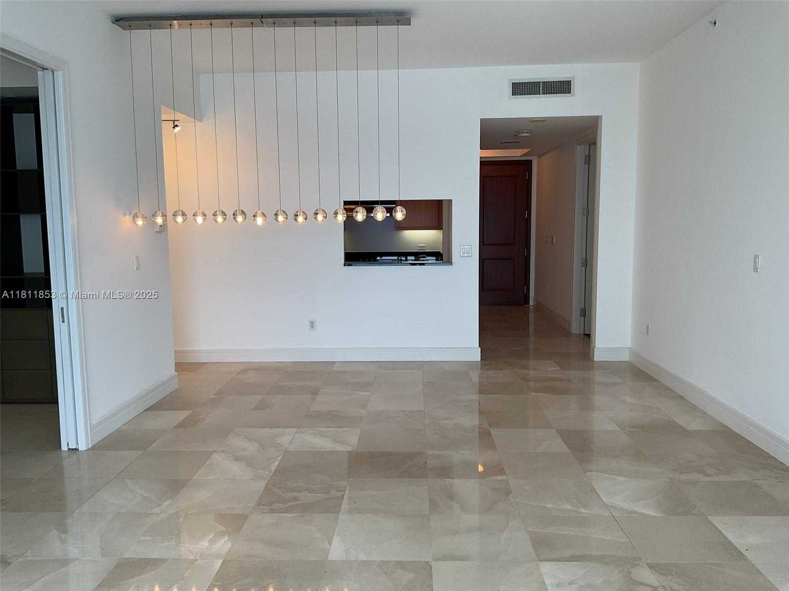 Small Image of 1425 BRICKELL AVE #55A, Miami Number 15