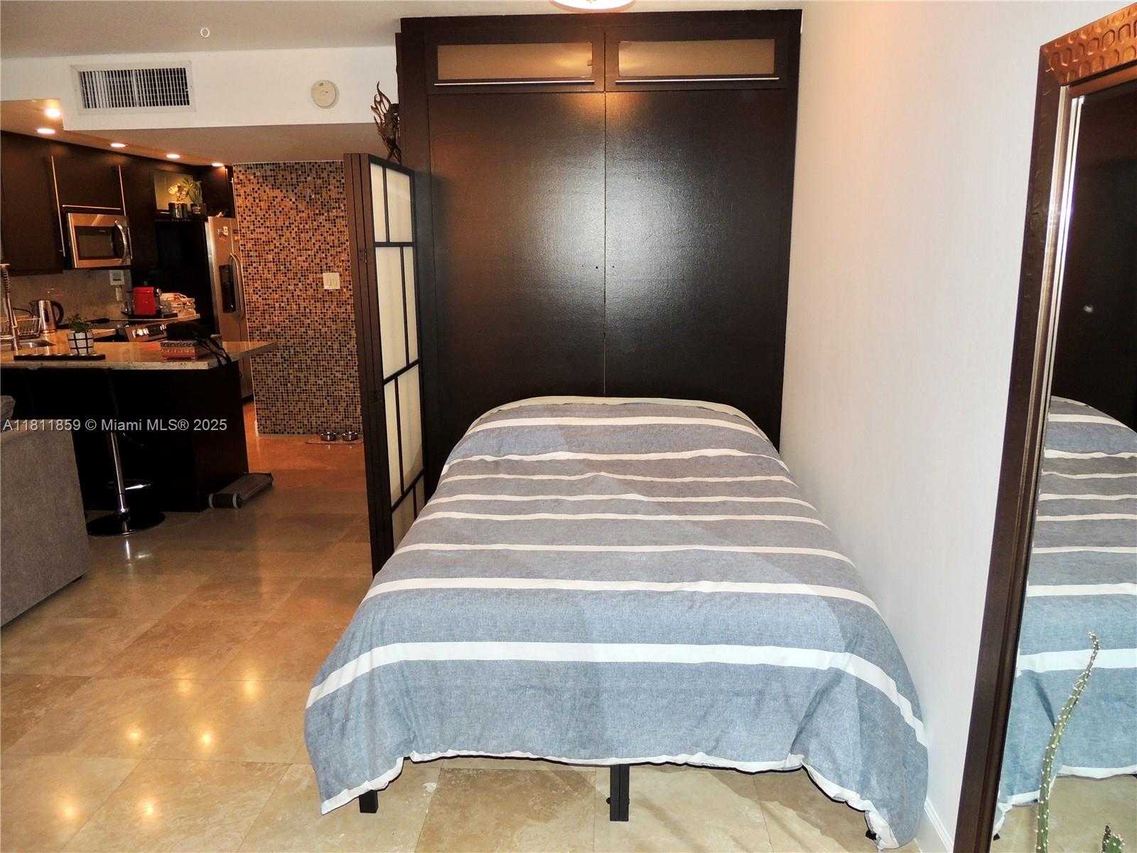 Small Image of 1000 WEST AVE #1420, Miami Beach Number 11