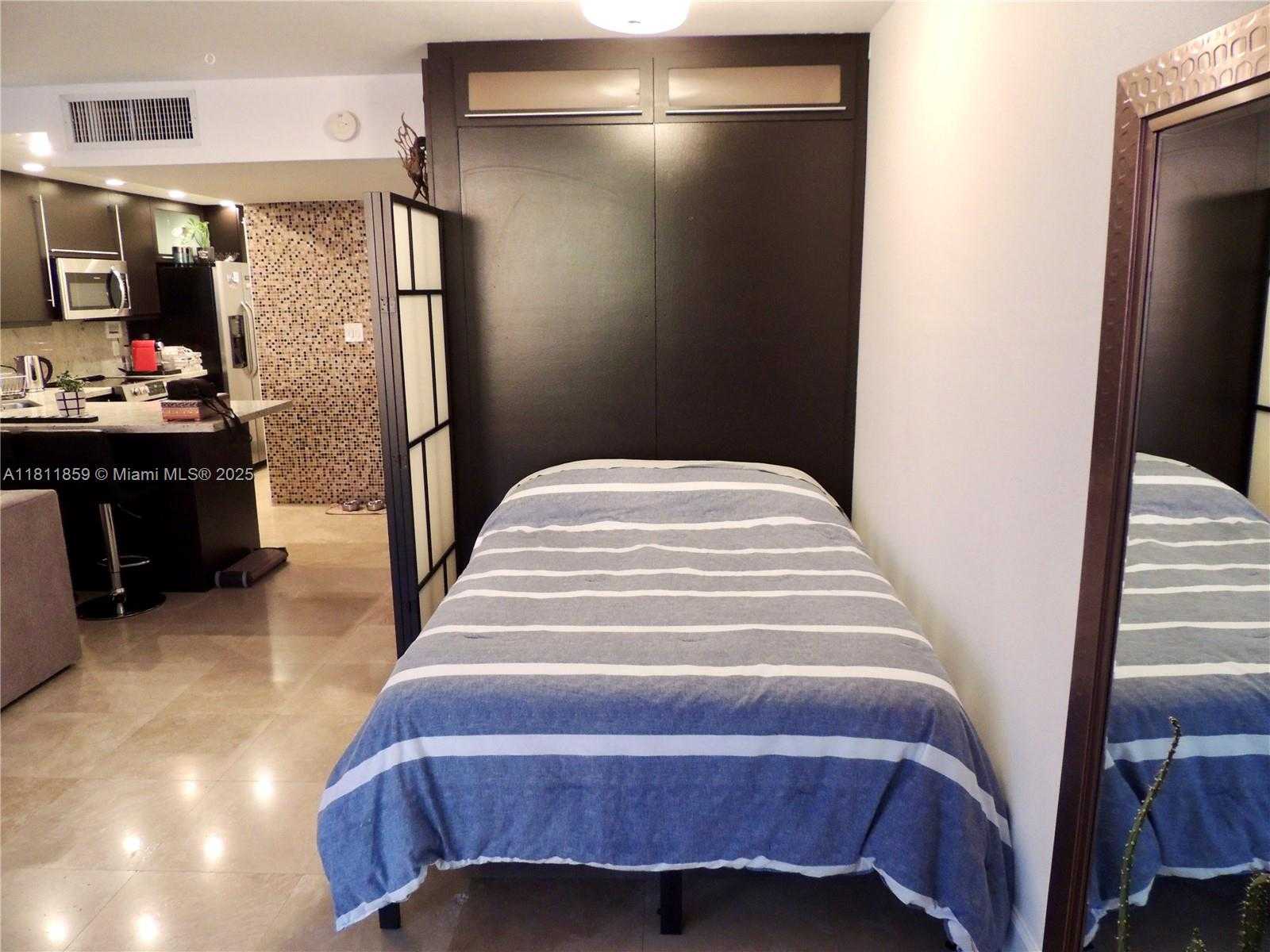 Small Image of 1000 WEST AVE #1420, Miami Beach Number 12