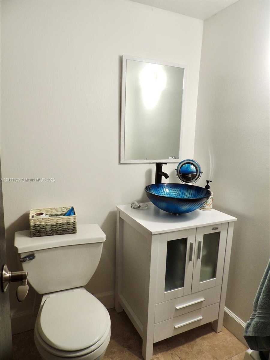 Small Image of 1000 WEST AVE #1420, Miami Beach Number 21