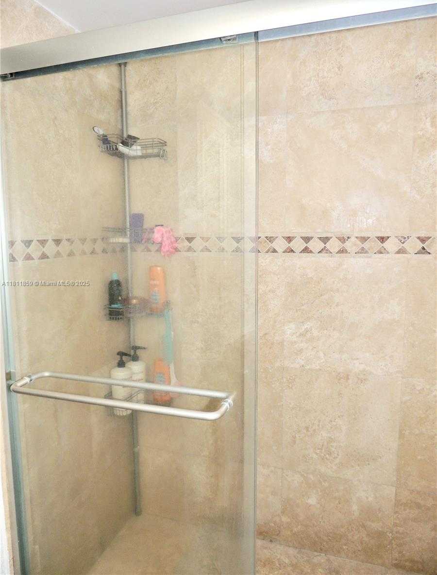 Small Image of 1000 WEST AVE #1420, Miami Beach Number 24