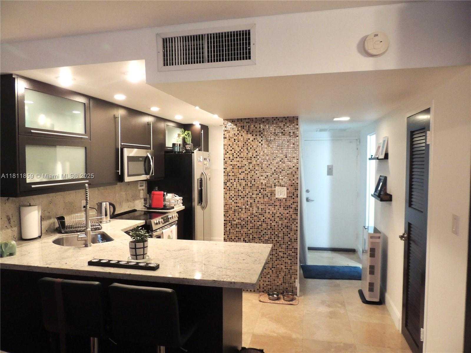 Small Image of 1000 WEST AVE #1420, Miami Beach Number 29