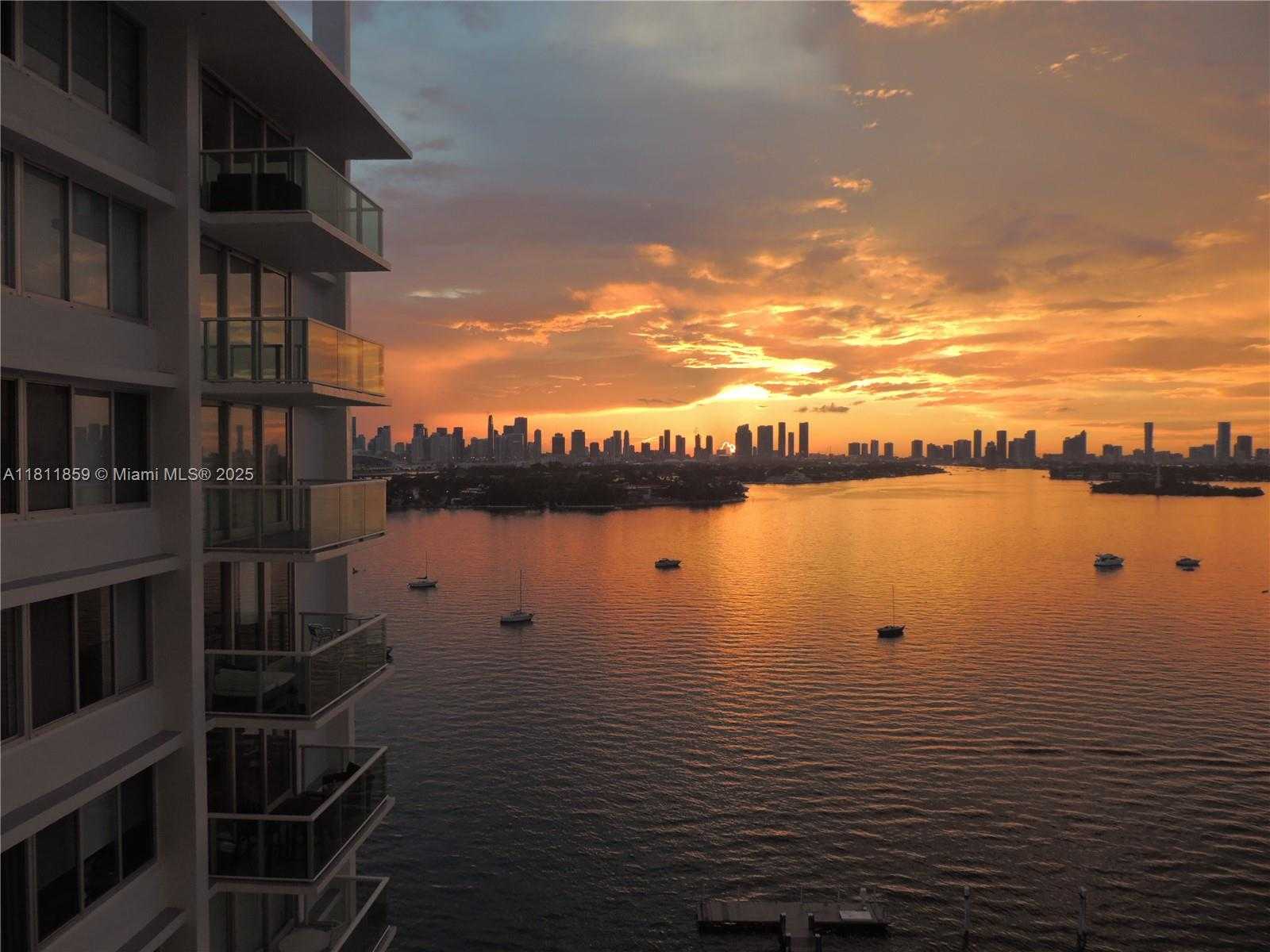 Small Image of 1000 WEST AVE #1420, Miami Beach Number 3