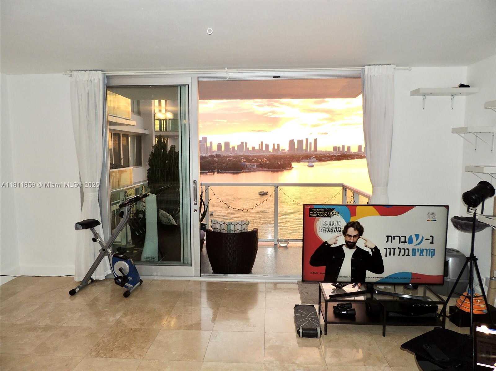 Small Image of 1000 WEST AVE #1420, Miami Beach Number 7