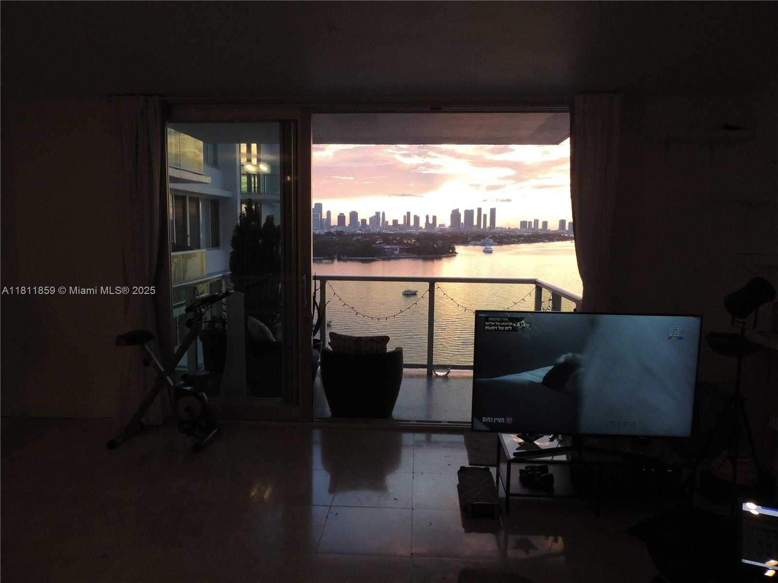 Small Image of 1000 WEST AVE #1420, Miami Beach Number 8