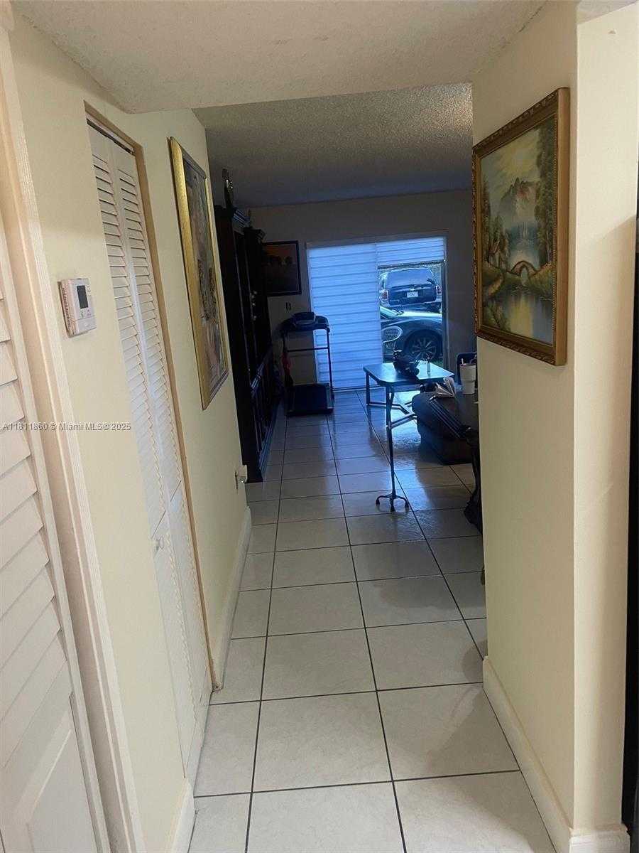 Small Image of 11309 #104-C, Miami Number 4