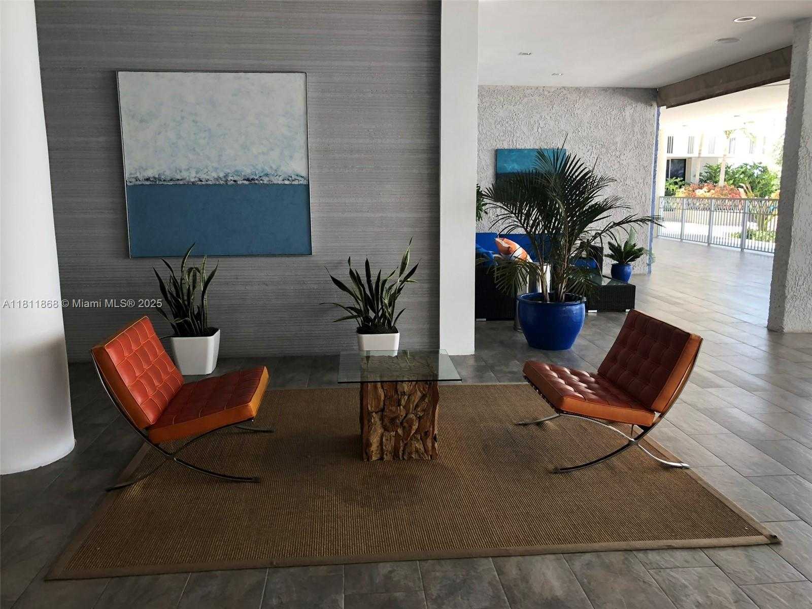 Small Image of 800 #336, Miami Beach Number 14