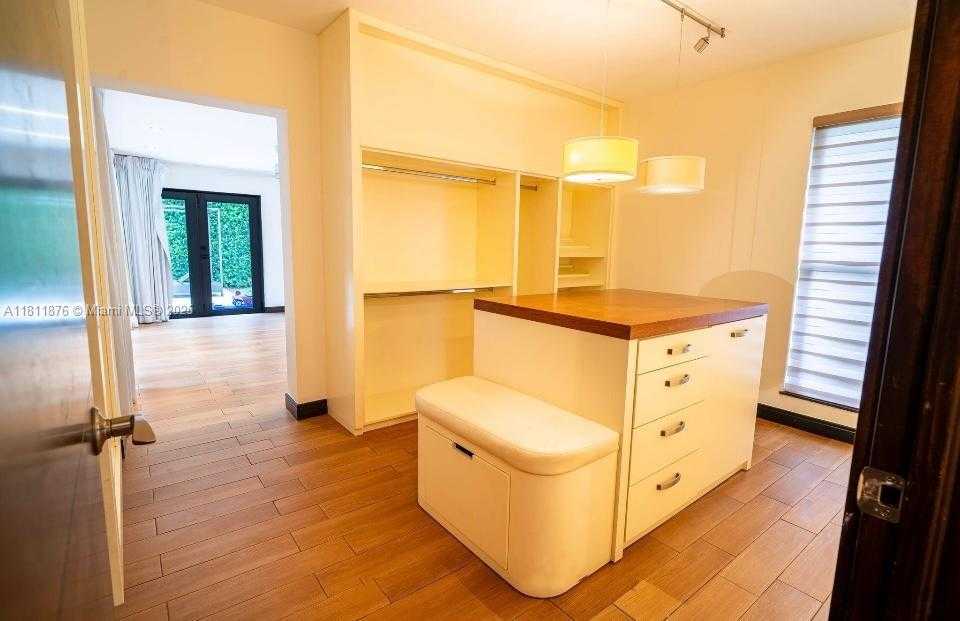 Small Image of 8799 SOUTH WEST 80TH ST, Miami Number 12