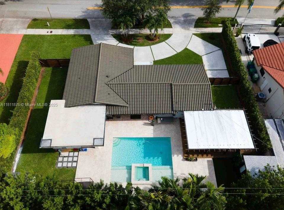 Small Image of 8799 SOUTH WEST 80TH ST, Miami Number 2
