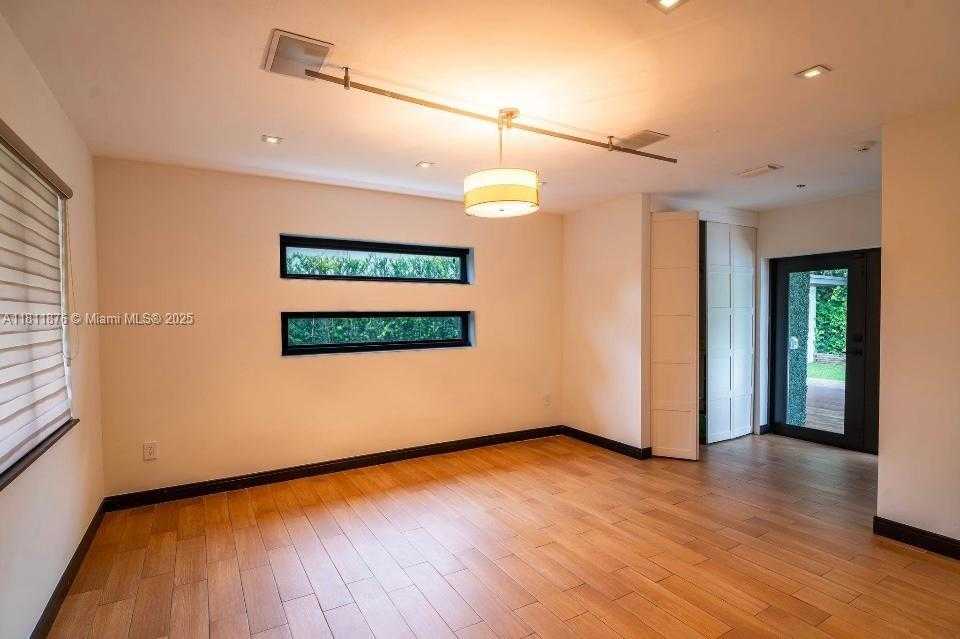 Small Image of 8799 SOUTH WEST 80TH ST, Miami Number 9