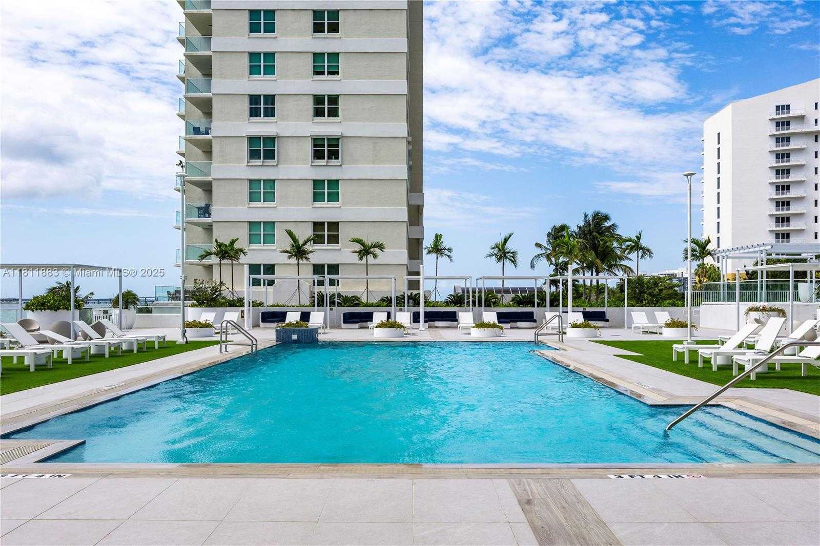 Small Image of 770 CLAUGHTON ISLAND DR #1008, Miami Number 14