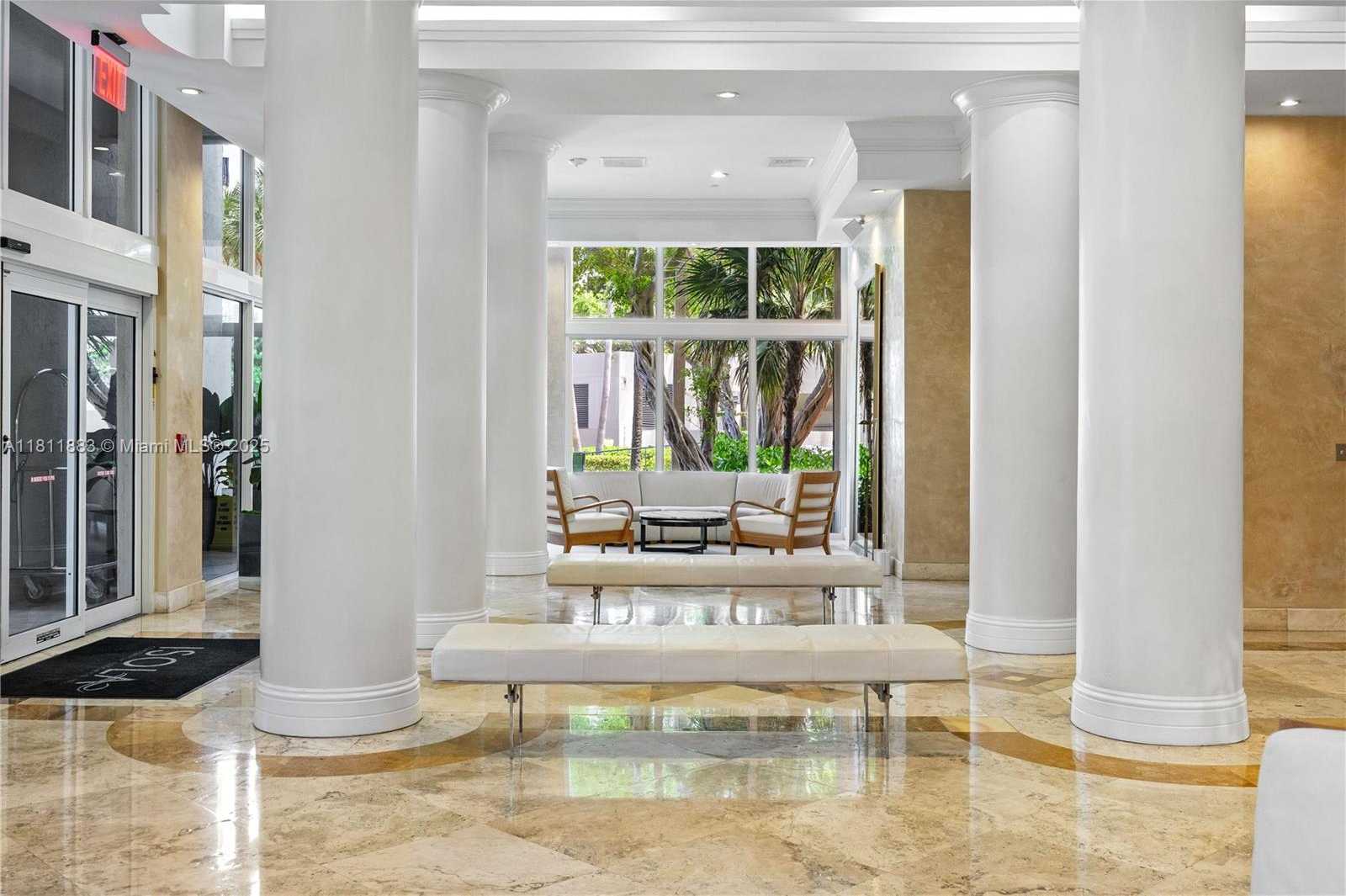 Small Image of 770 CLAUGHTON ISLAND DR #1008, Miami Number 17