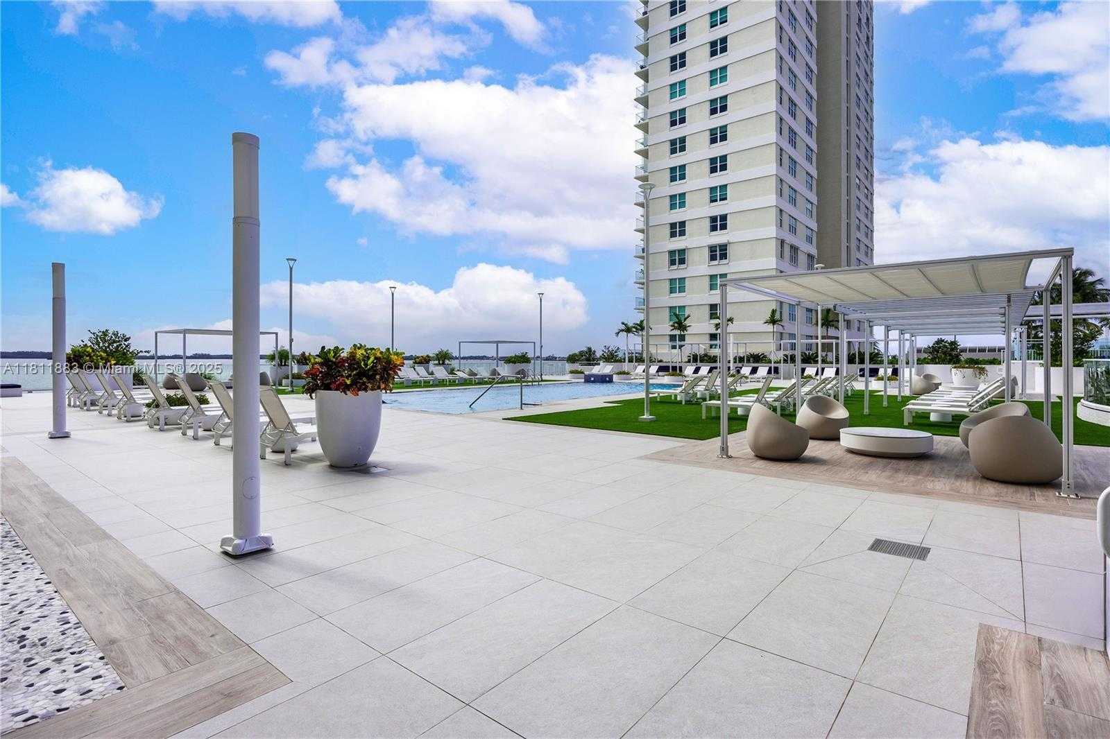 Small Image of 770 CLAUGHTON ISLAND DR #1008, Miami Number 20
