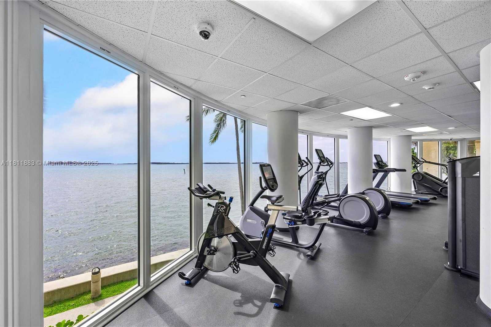 Small Image of 770 CLAUGHTON ISLAND DR #1008, Miami Number 21
