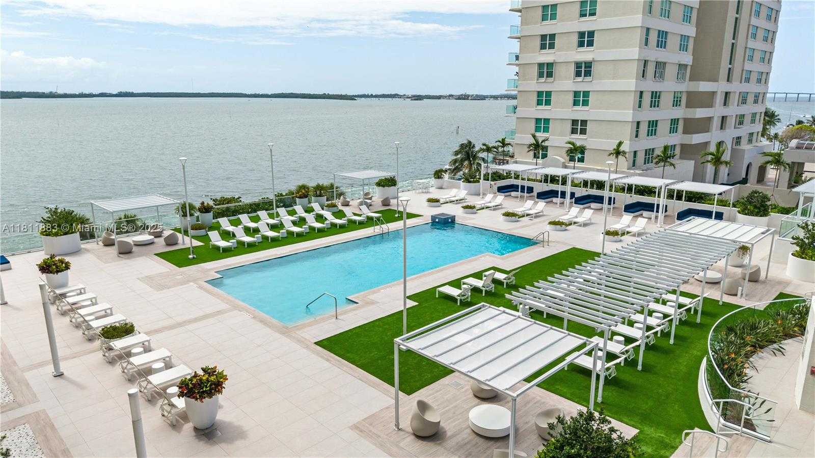Small Image of 770 CLAUGHTON ISLAND DR #1008, Miami Number 25