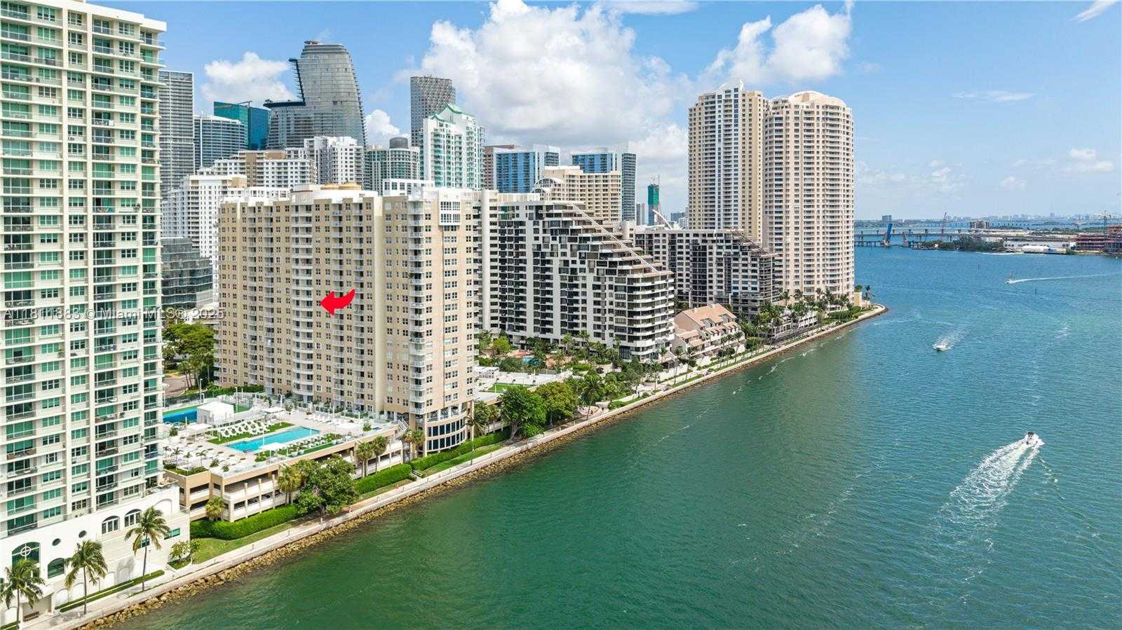 Small Image of 770 CLAUGHTON ISLAND DR #1008, Miami Number 31