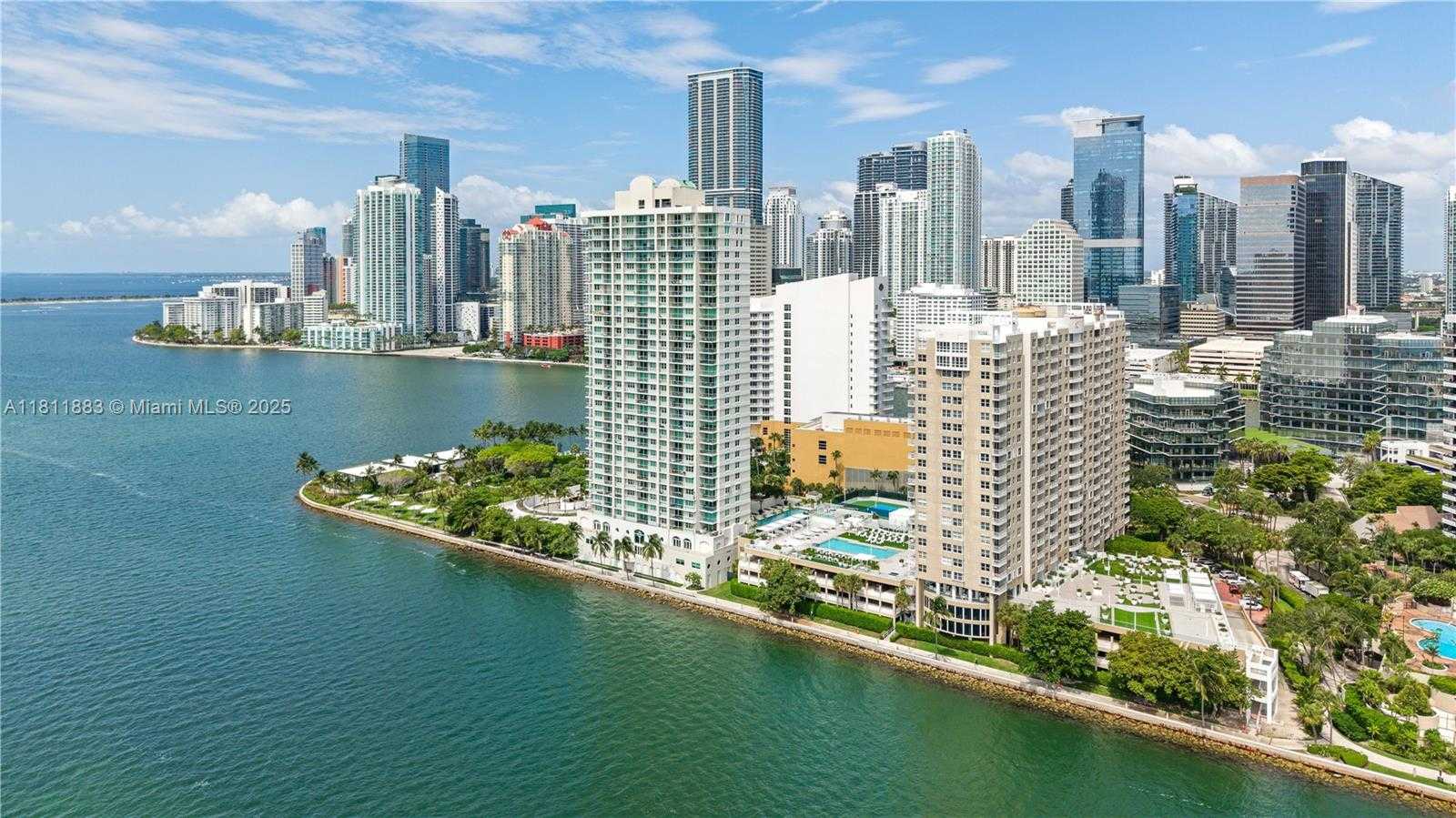 Small Image of 770 CLAUGHTON ISLAND DR #1008, Miami Number 34