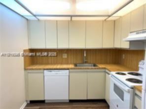 Small Image of 2500 PARKVIEW DR #2009, Hallandale Beach Number 3
