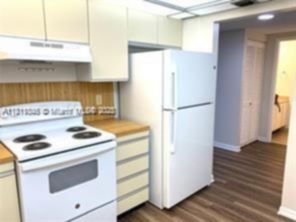 Small Image of 2500 PARKVIEW DR #2009, Hallandale Beach Number 4