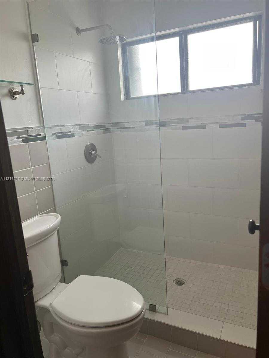 Small Image of 9518 SOUTH WEST 148TH AVE CIR E, Miami Number 13