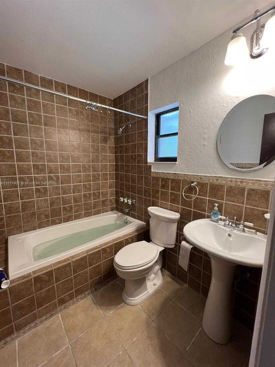 Small Image of 9518 SOUTH WEST 148TH AVE CIR E, Miami Number 16