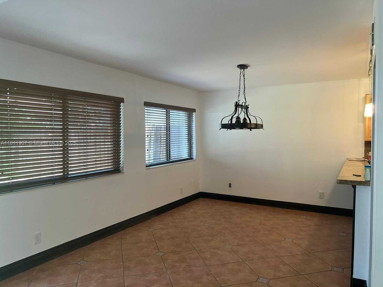 Small Image of 9518 SOUTH WEST 148TH AVE CIR E, Miami Number 8
