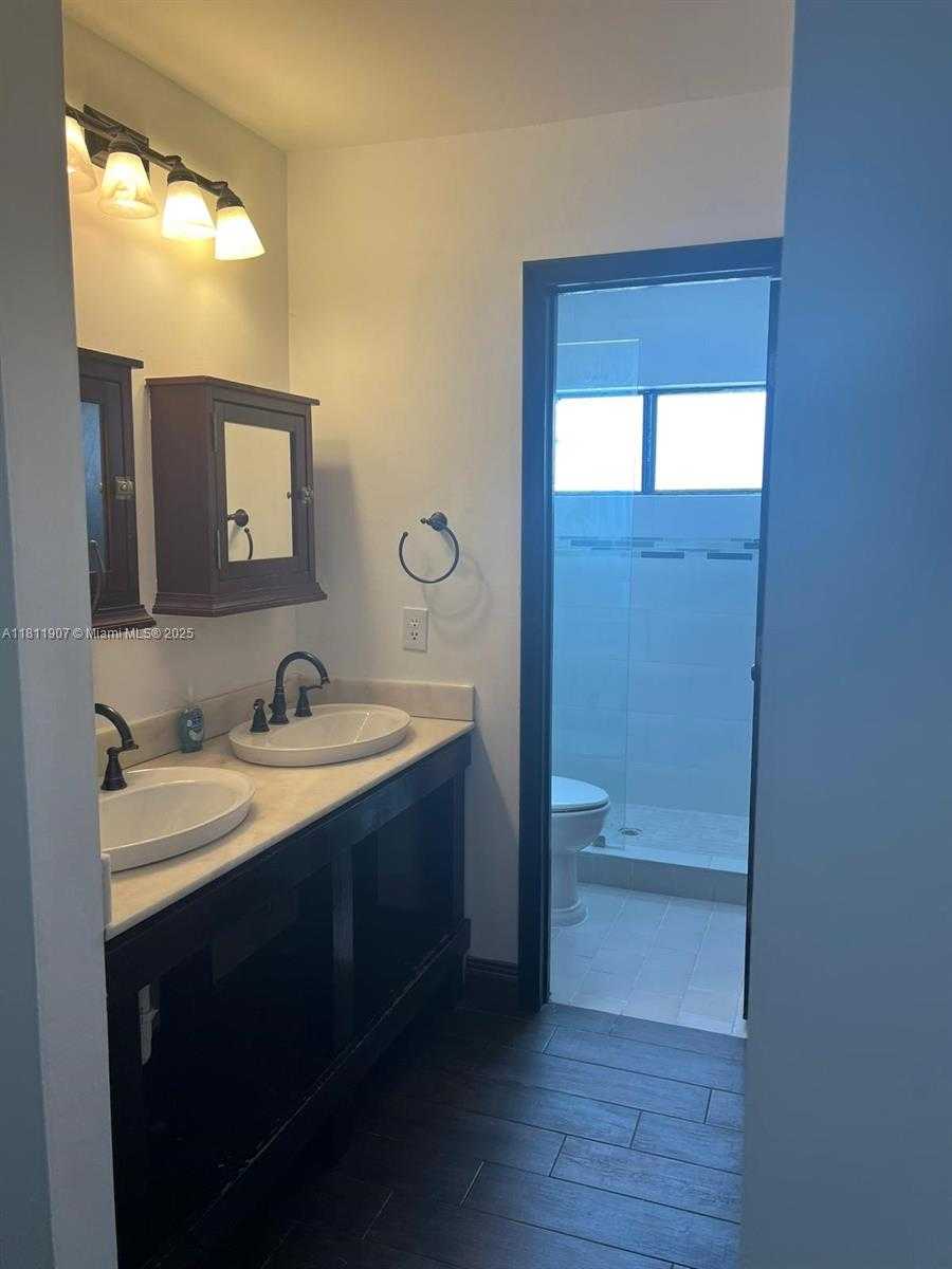 Small Image of 9518 SOUTH WEST 148TH AVE CIR E, Miami Number 9