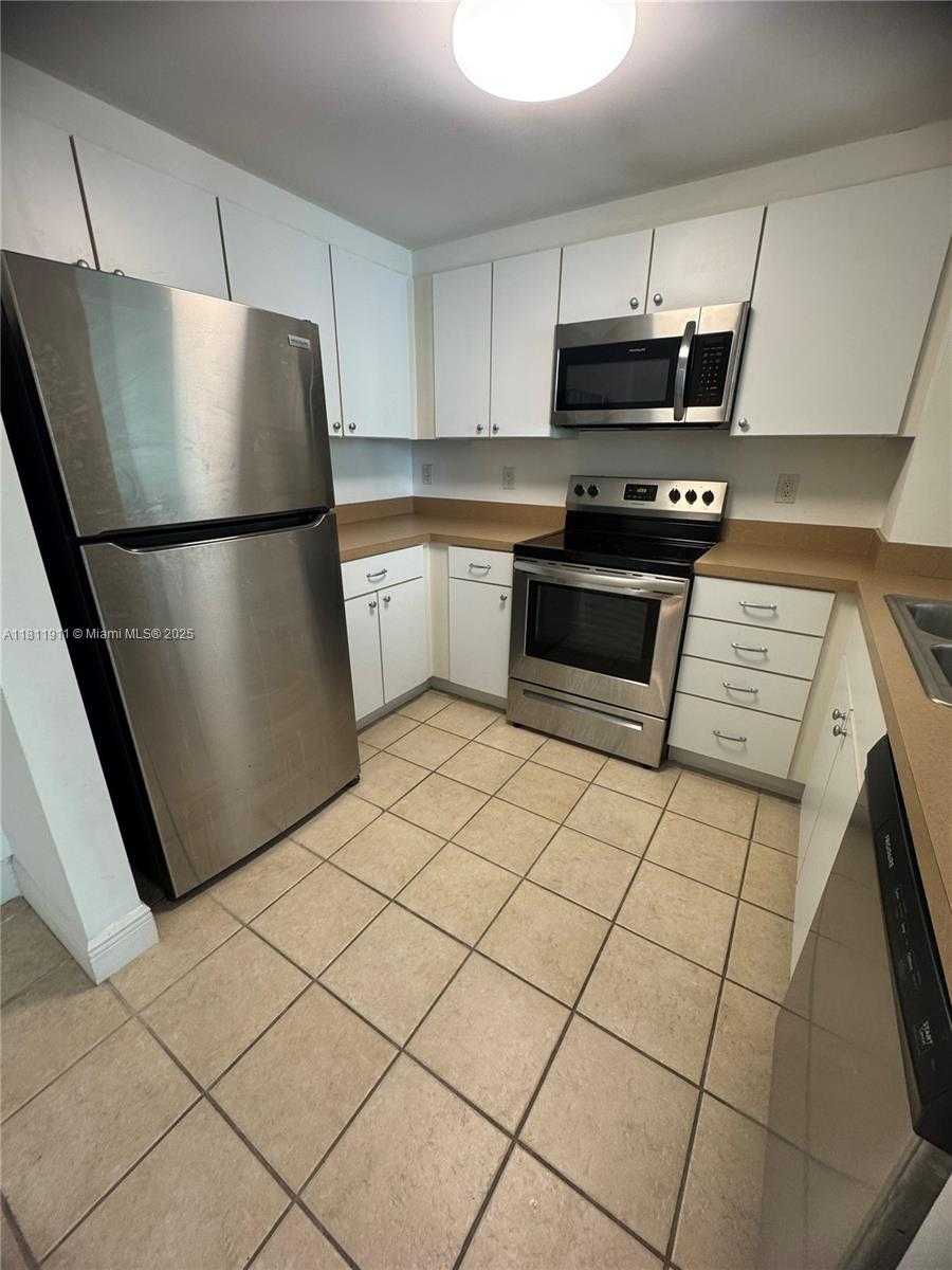 Small Image of 1250 SOUTH MIAMI AVE #1508, Miami Number 3
