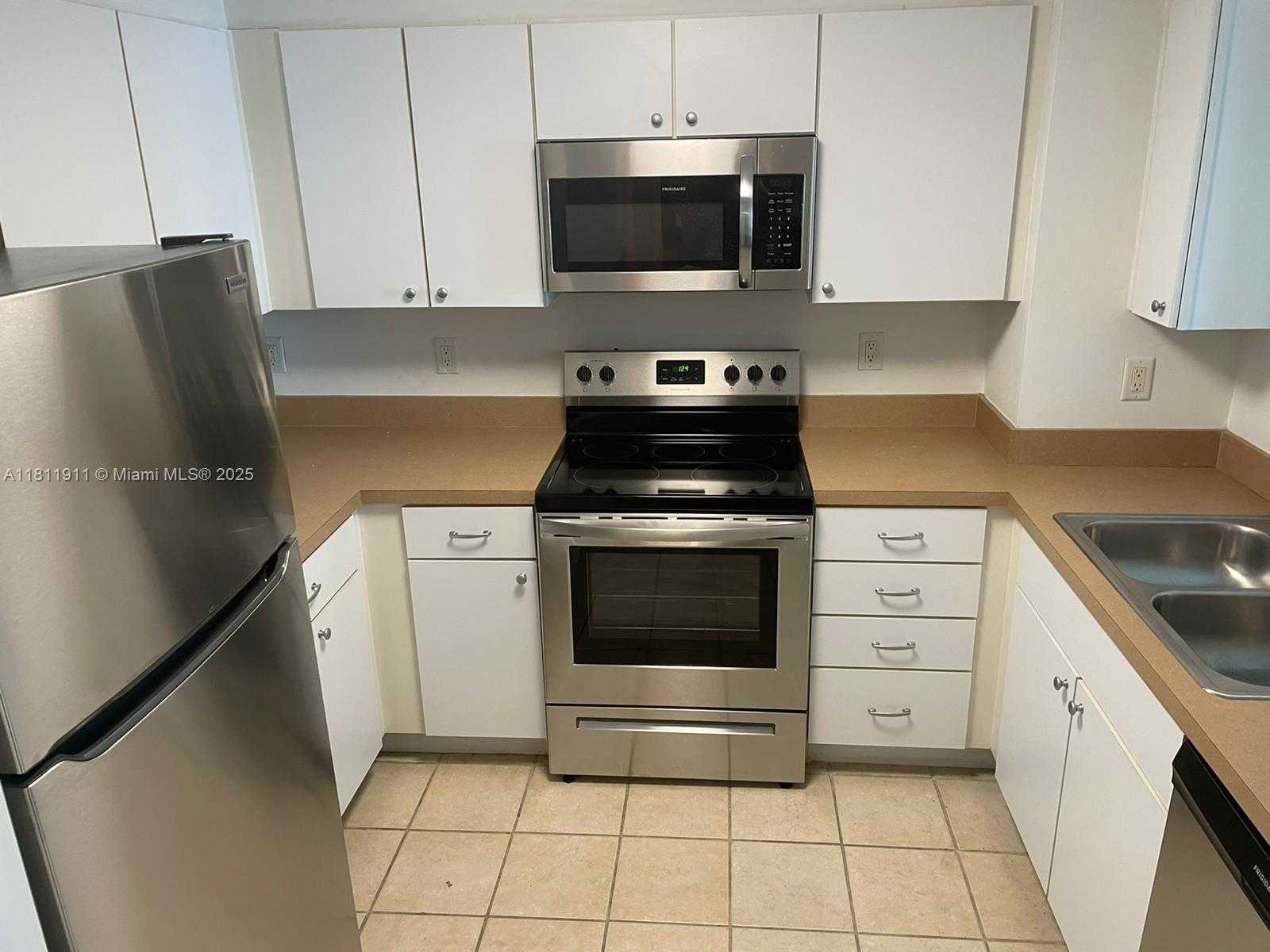 Small Image of 1250 SOUTH MIAMI AVE #1508, Miami Number 4