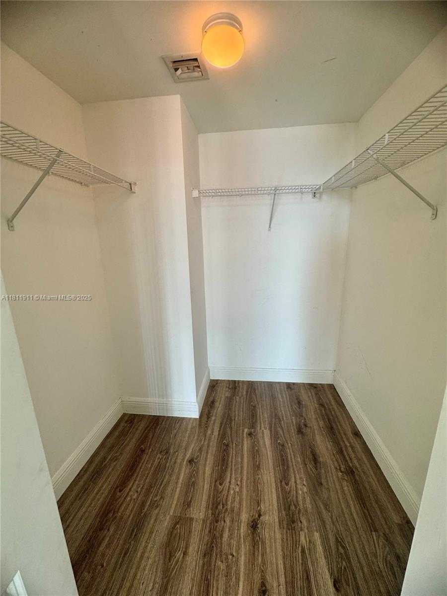 Small Image of 1250 SOUTH MIAMI AVE #1508, Miami Number 8