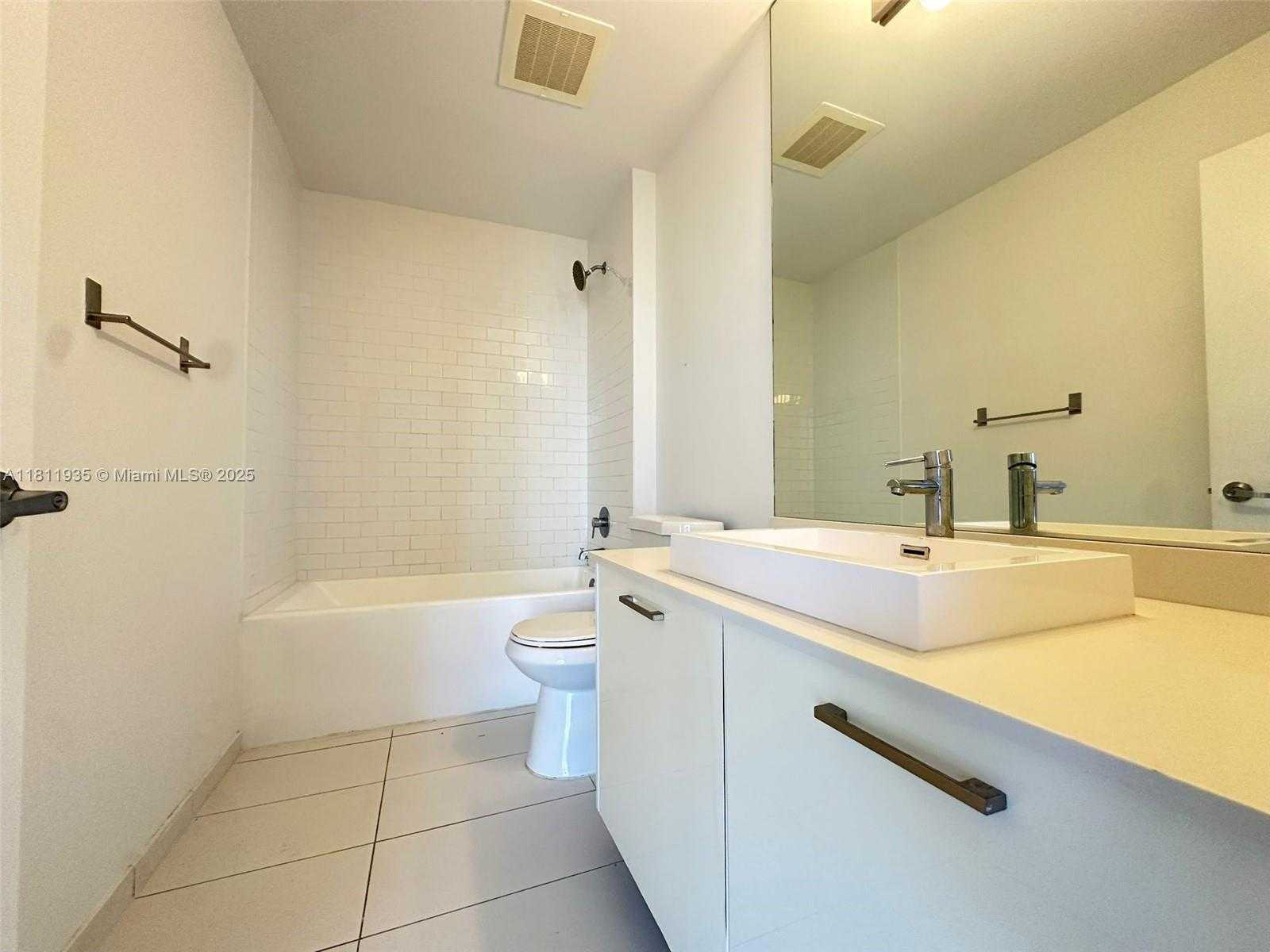 Small Image of 151 SOUTH EAST 1ST ST #1505, Miami Number 15
