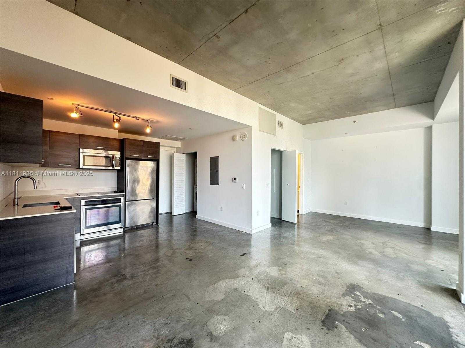 Small Image of 151 SOUTH EAST 1ST ST #1505, Miami Number 9