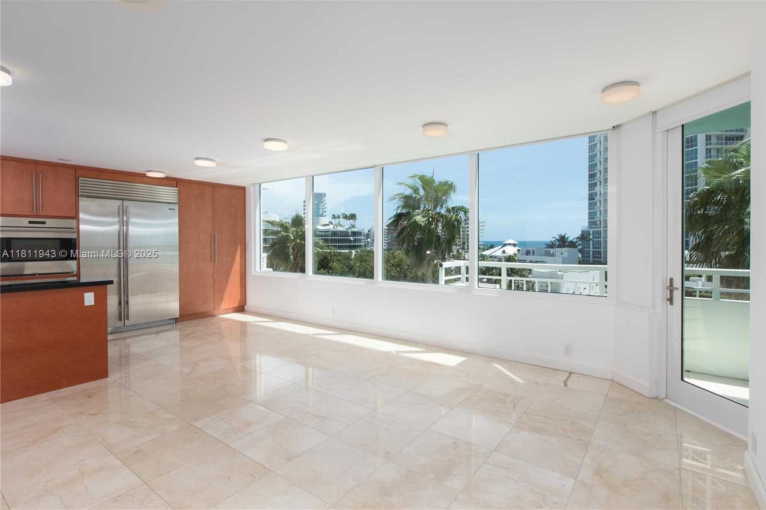 Small Image of 400 SOUTH POINTE DR #606, Miami Beach Number 7