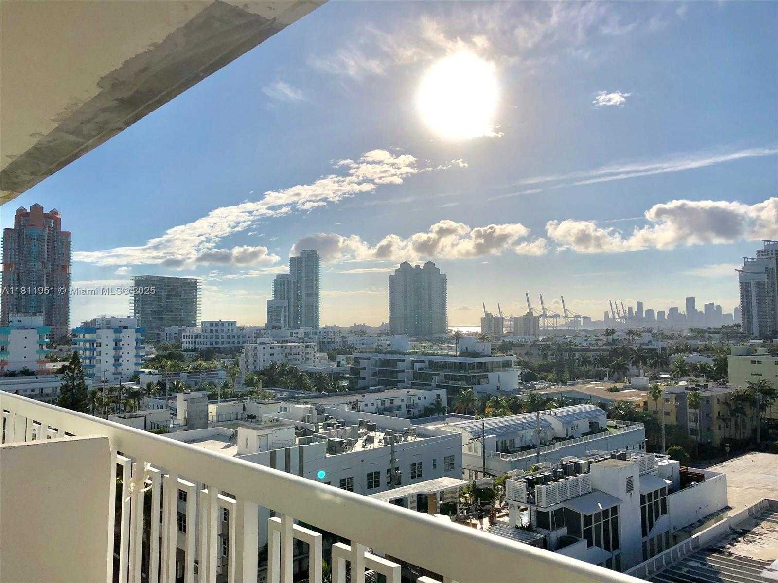 Small Image of 401 OCEAN DR #1001, Miami Beach Number 17