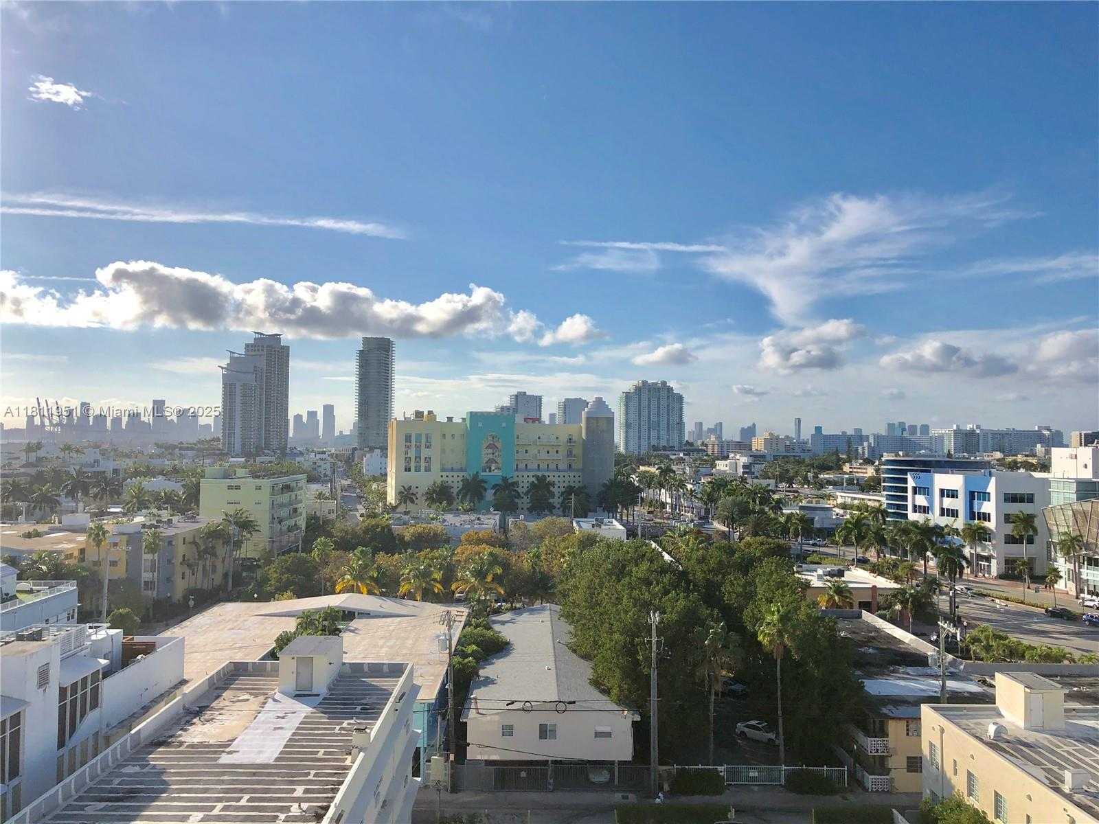 Small Image of 401 OCEAN DR #1001, Miami Beach Number 18