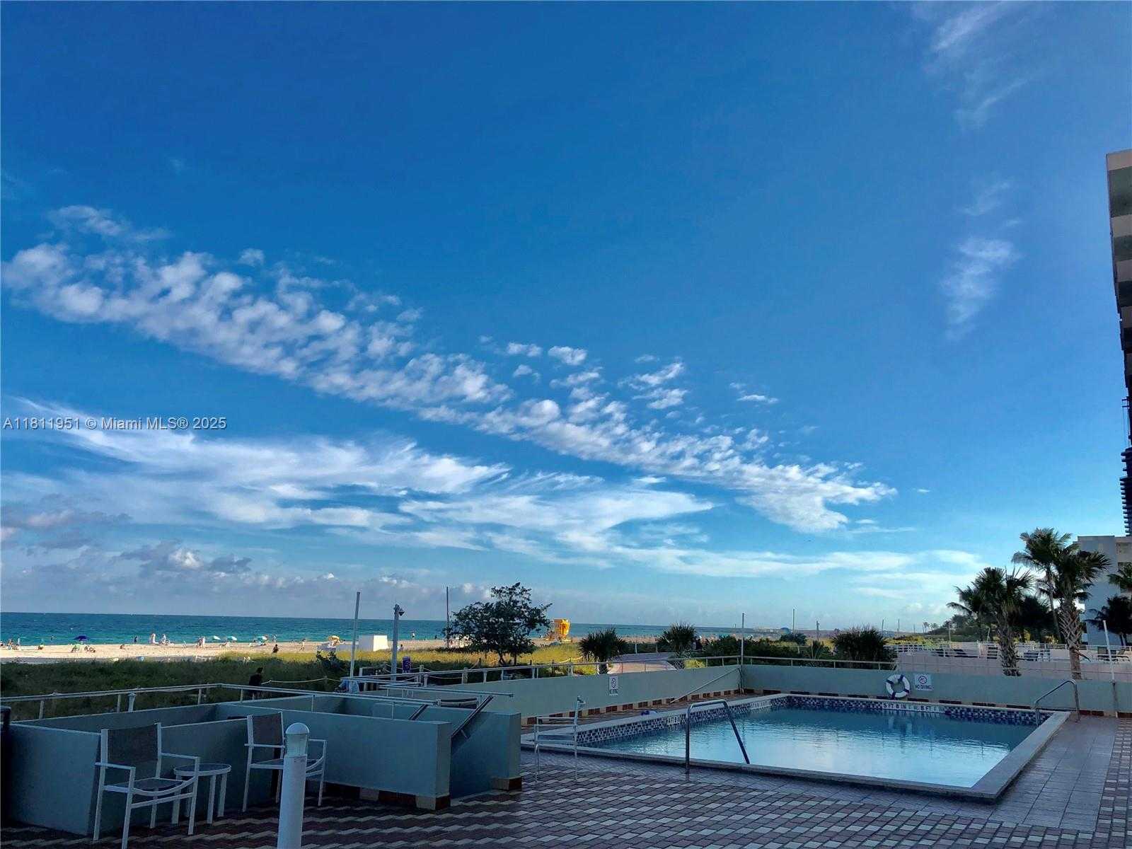 Small Image of 401 OCEAN DR #1001, Miami Beach Number 2
