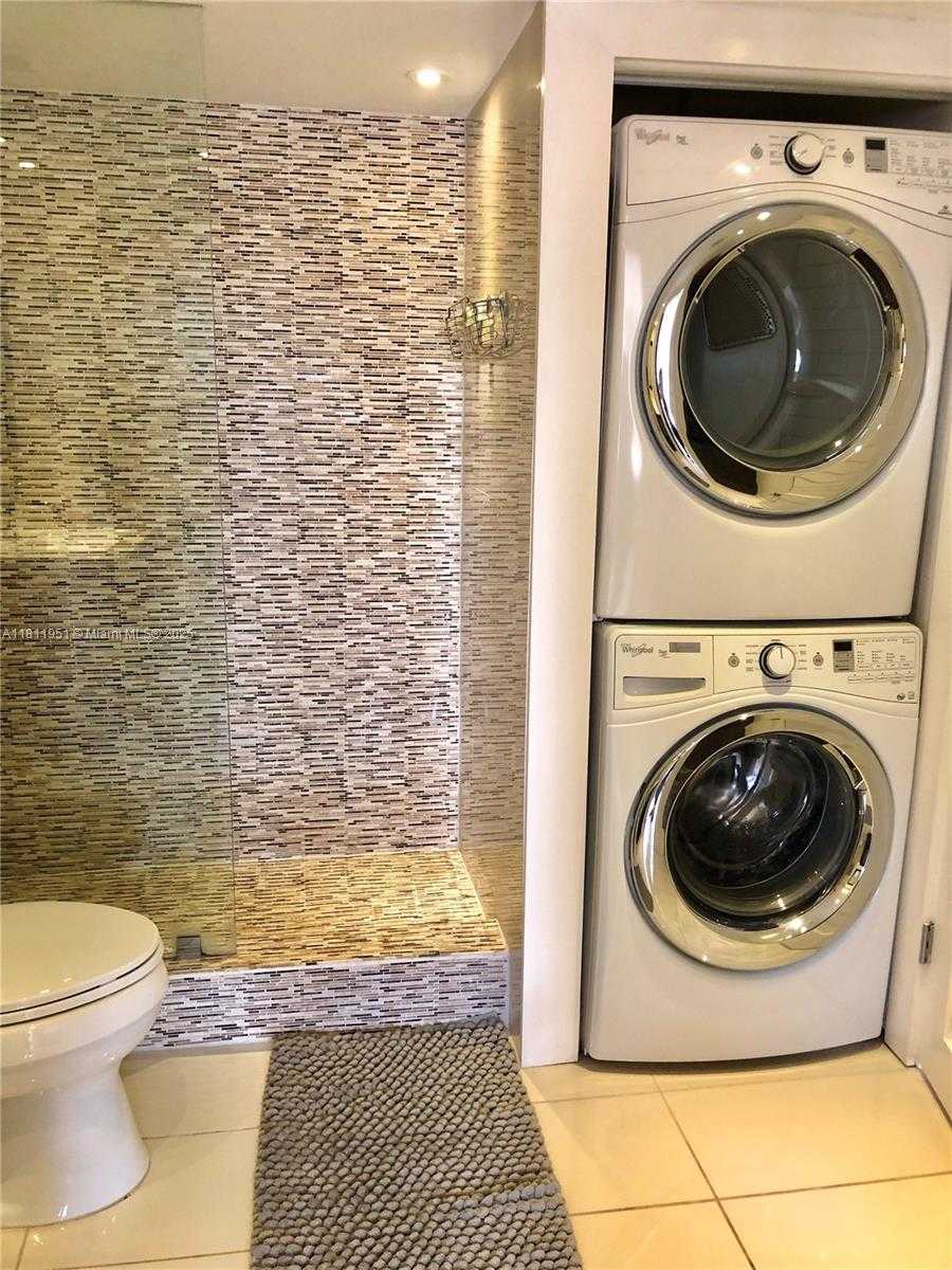 Small Image of 401 OCEAN DR #1001, Miami Beach Number 21