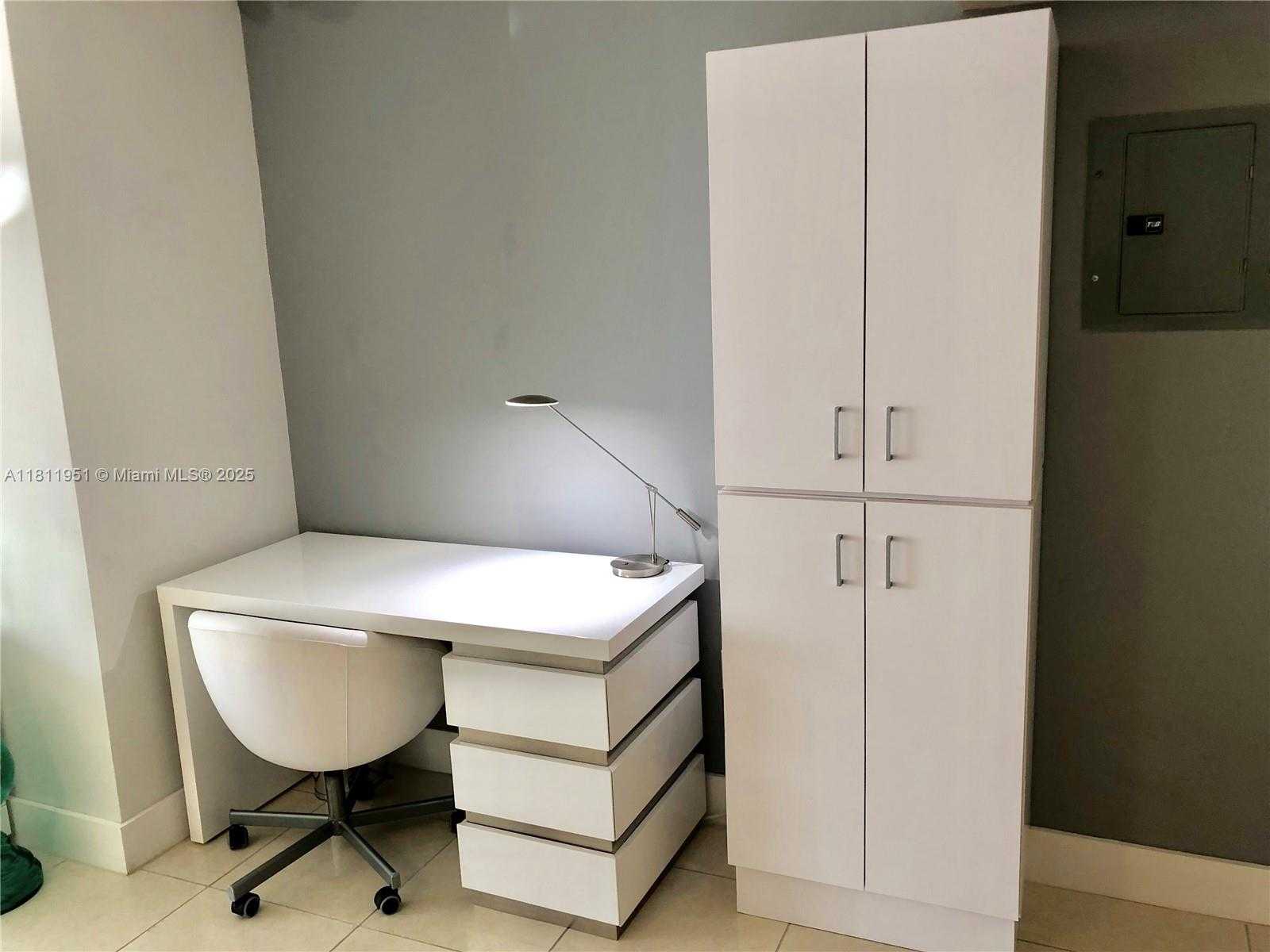 Small Image of 401 OCEAN DR #1001, Miami Beach Number 26